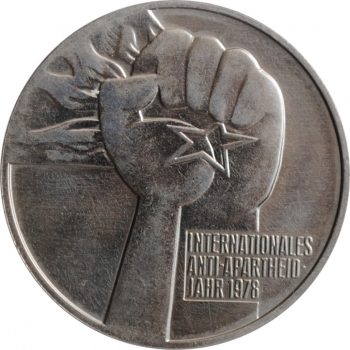 ГДР 5 марок 1978 г., AU, "Международный год против апартеида"
