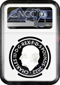 Великобритания 5 фунтов 2022 г., NGC PF69 UC, "Жизнь и наследие Королевы Елизаветы II"