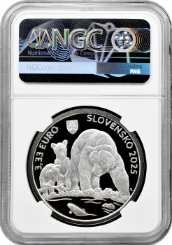Словаччина 3.33 євро 2025 р., NGC PF70 UC, "Фауна та флора Словаччини - Бурий ведмідь"